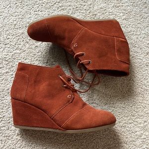 Toms Lace Up Suede Wedge Booties - Rust Orange/Desert